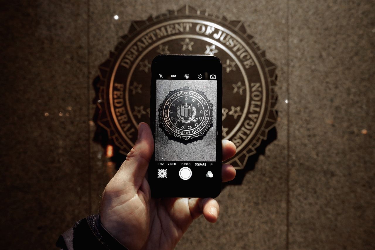 Android dla kryminalistów, czyli jak FBI zrobiło w konia członków organizacji przestępczych