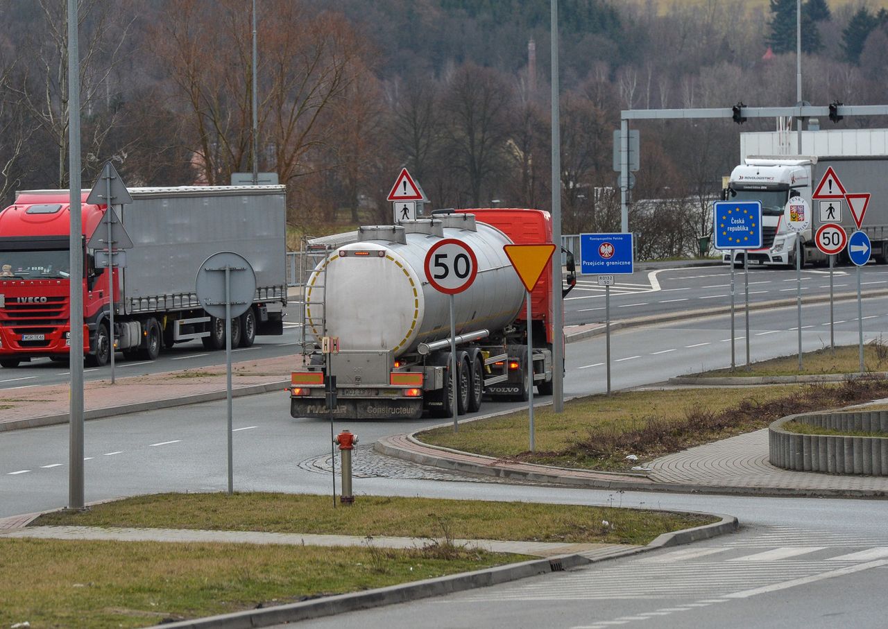 Kolejki na granicach mogą sięgnąć nawet 11 km