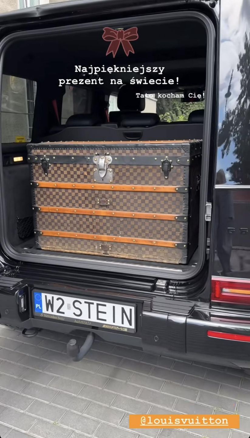 Julia Von Stein dostała od ojca 125-letni kufer Louis Vuitton