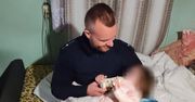 Kamień: Policjanci zaopiekowali się 2-latką. Pijani rodzice trafili do aresztu