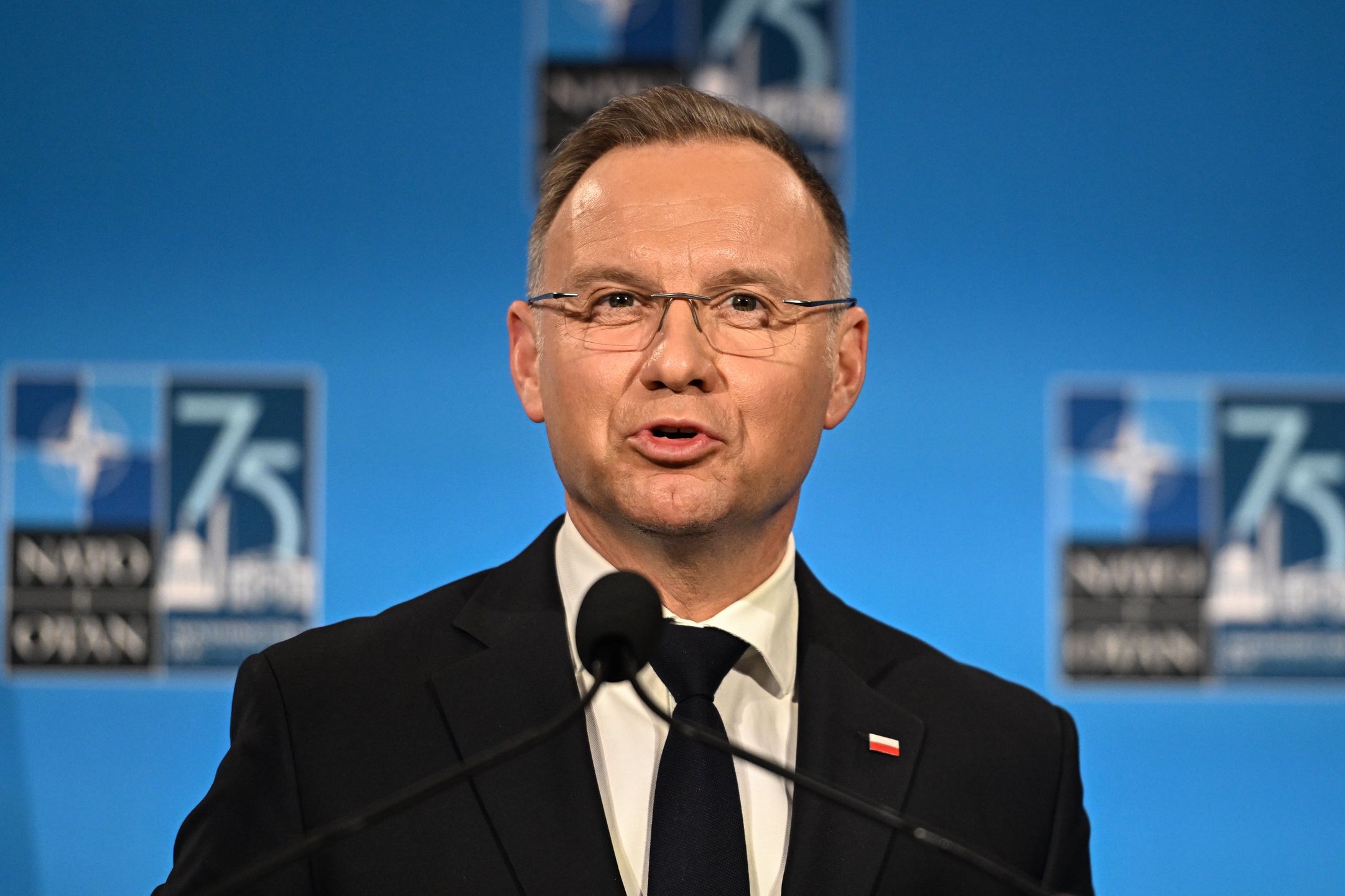 Waszyngton, USA, 12.07.2024. Prezydent RP Andrzej Duda na konferencji prasowej, 12 bm. po zakończenie szczytu NATO w Centrum Kongresowym Walter E. Washington Convention Center w Waszyngtonie. Prezydent RP brał udział w spotkaniu głów państw i szefów rządów państw NATO. (mr) PAP/Radek Pietruszka