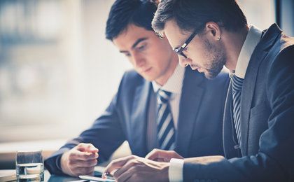 Ile zarabiają pracownicy centrów biznesowych w Polsce?