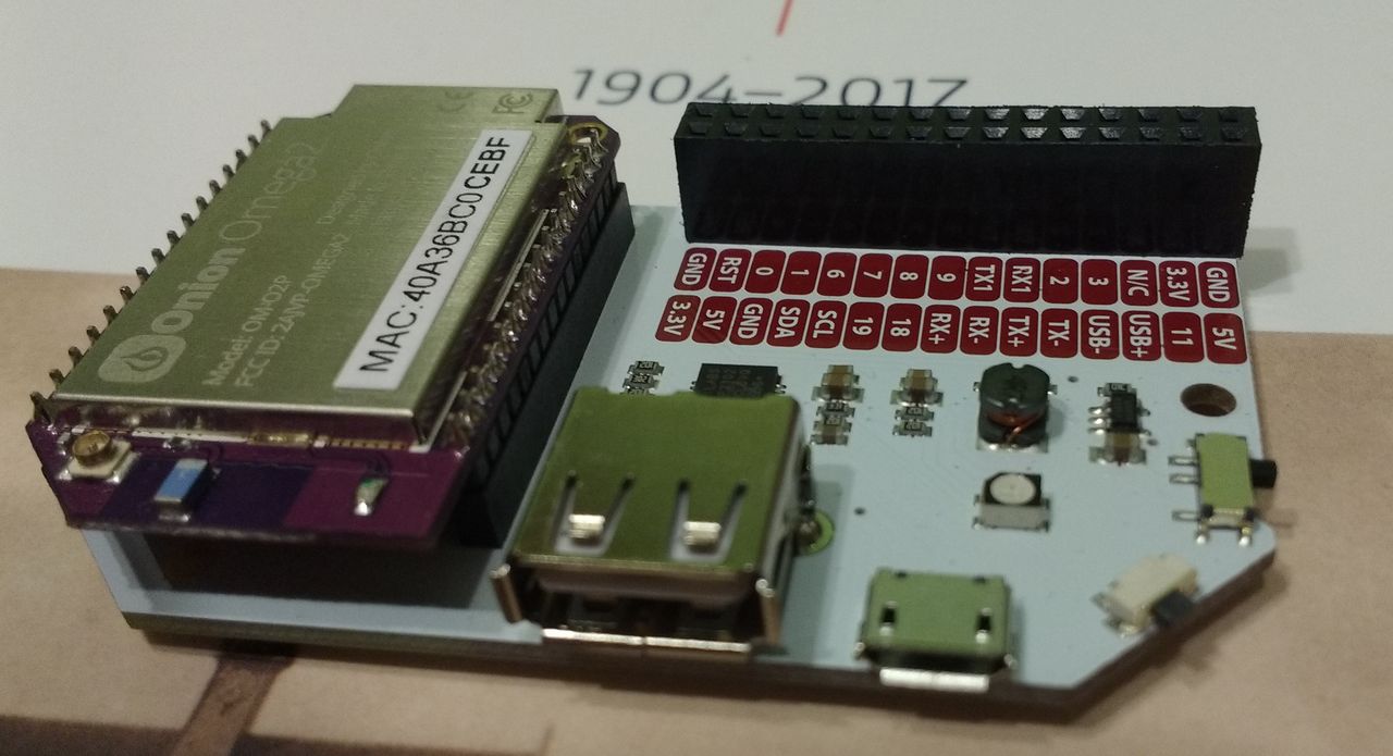 Onion Omega 2 — sterujemy pinami GPIO