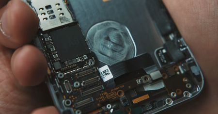Apple przeprasza i przywraca do życia iPhone’y z błędem 53