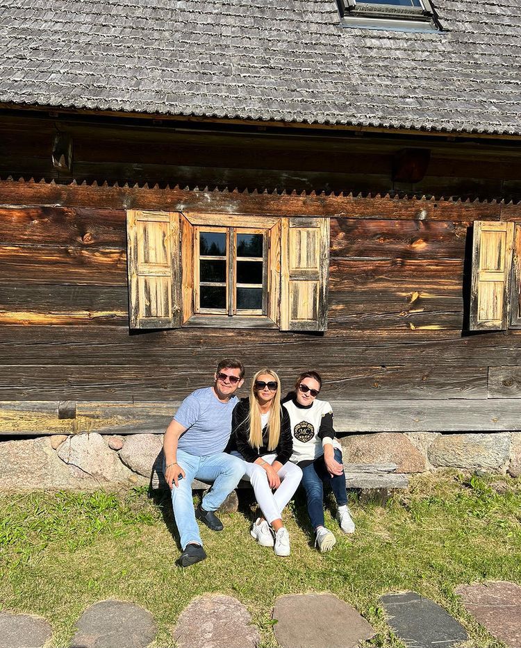Danuta Martyniuk, Zenek Martyniuk i Monika Chwajoł