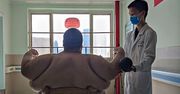 Chiny: Mężczyzna przytył podczas pademii 100 kilo. 26-latek ważył 278 kilogramów