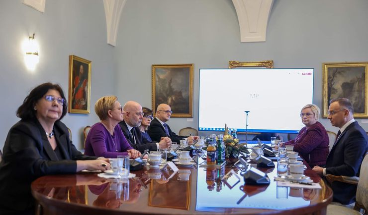 Prezydent uratuje Świrskiego i KRRiT? Kadencja Rady mogłaby wygasnąć