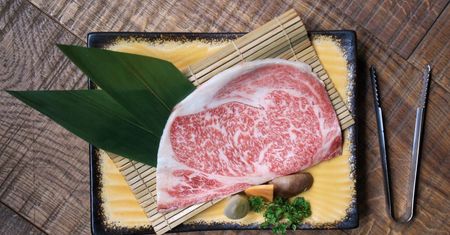 Mięso dla bogaczy. Dlaczego wagyu tyle kosztuje?