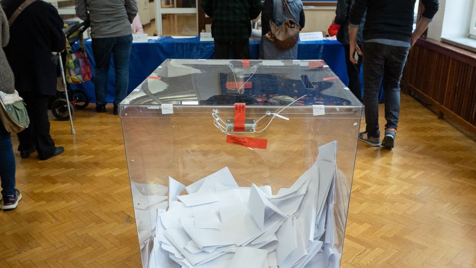 Parliamentary election in Poland, Warsaw, on October 15, 2023. (Photo by Foto Olimpik/NurPhoto via Getty Images)