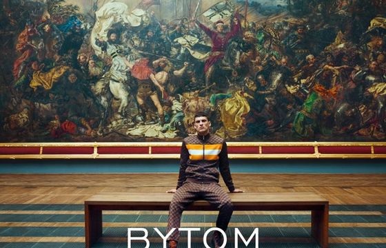 Kolekcje Retro Future i Monogram odzieży Bytom z reklamami w Muzeum Narodowym (wideo)