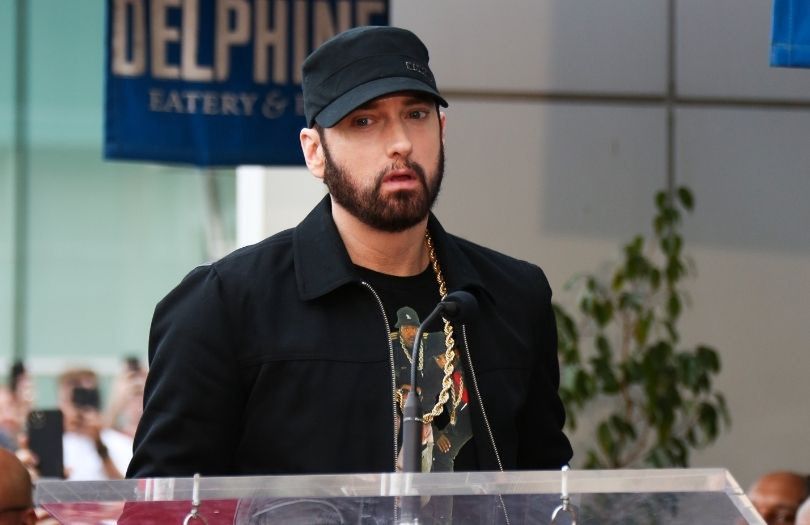Eminem przeprasza Rihannę za piosenkę, w której popierał Chrisa Browna