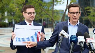 "Cios w splot słoneczny biznesu". Morawiecki ocenia zapowiedź Tuska