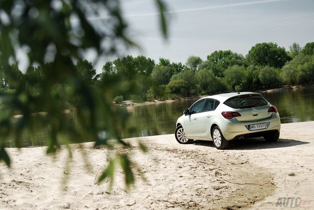 Opel Astra IV