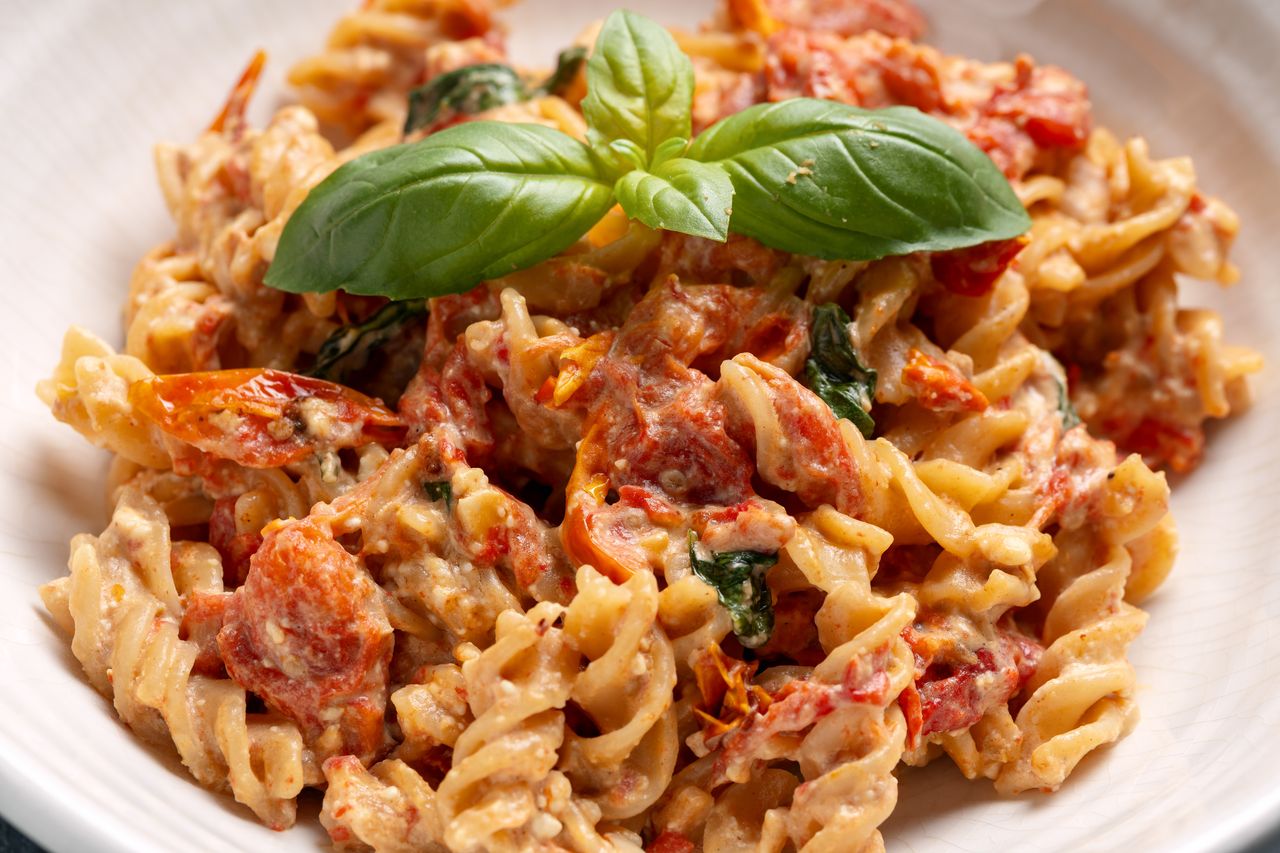 Słynna feta pasta w wersji premium. Śródziemnomorskie dodatki podkręcają smak