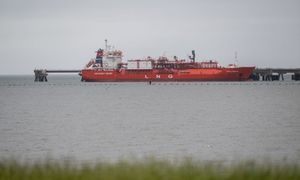 Gazowce z Kataru kierują się na Ormuz. Byłby to przełomowy transport