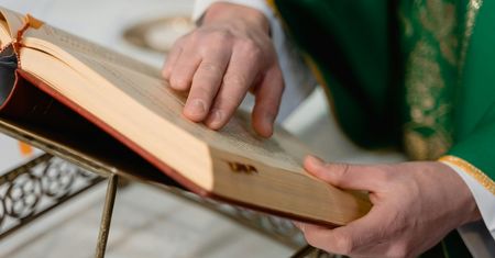 Skandal w poznańskim Kościele. Kuria wszczyna postępowanie