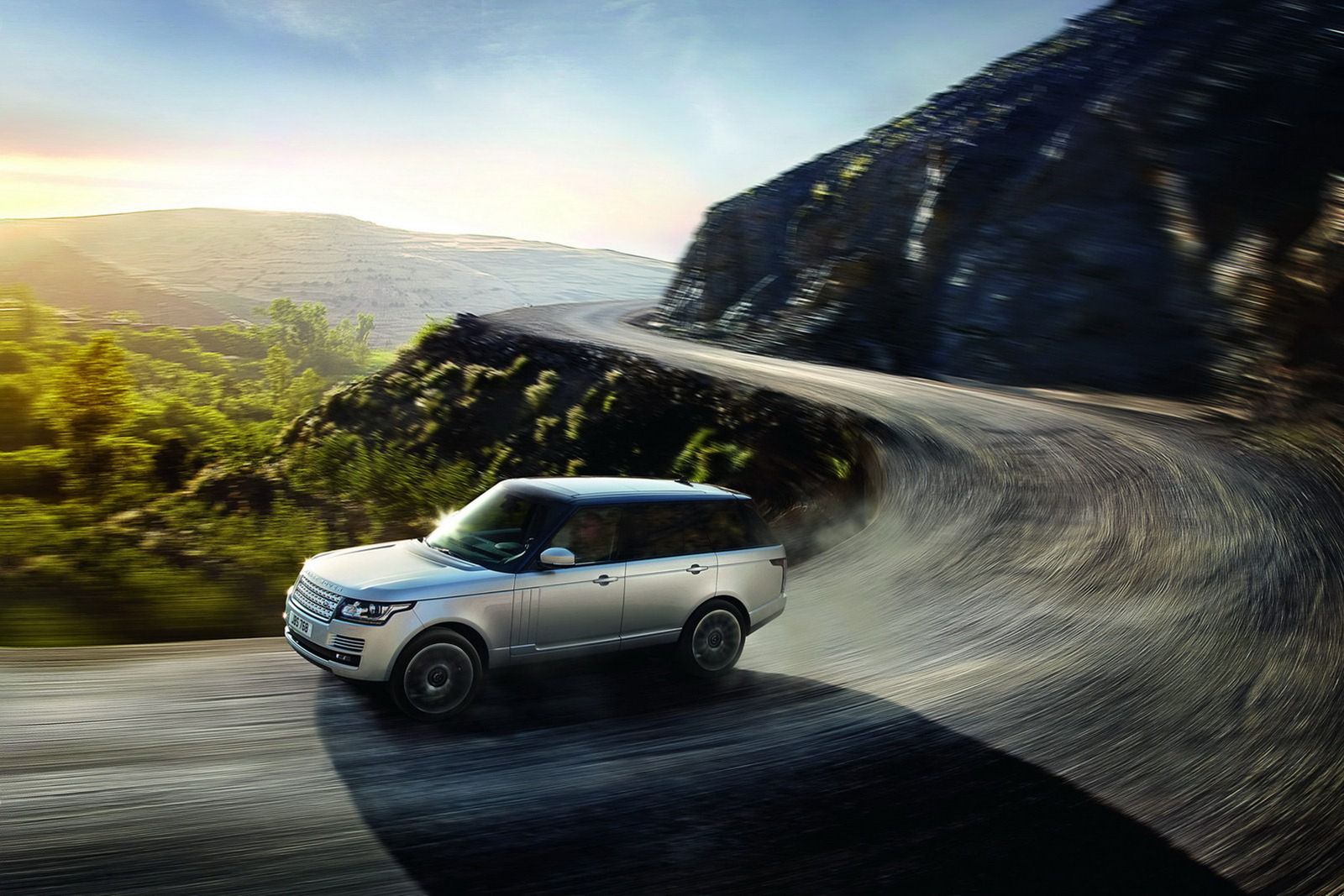 Nowy Ranger Rover (2013) w obszernej galerii 76