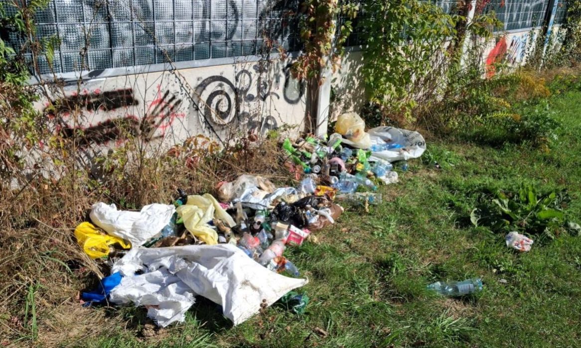 Lublin: Porzucone śmieci przy al. Solidarności. Sprawca ukarany