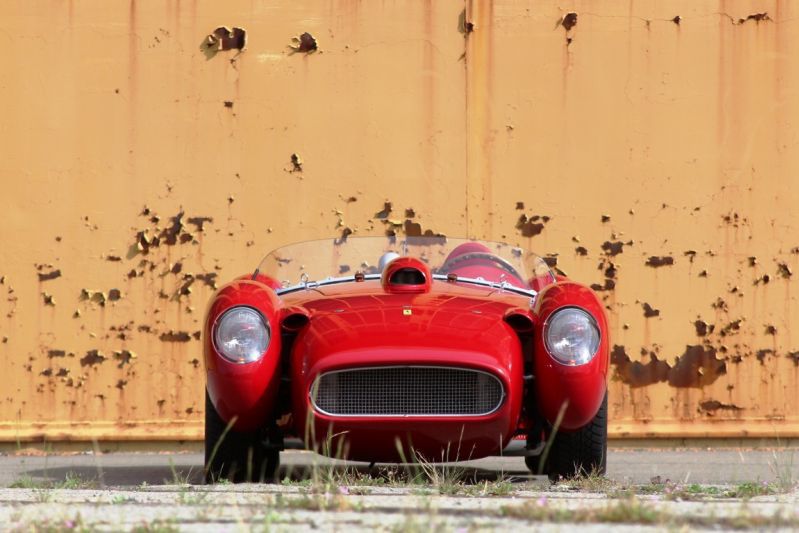 Replika Ferrari 250 Testa Rossa za pół miliona dolarów!
