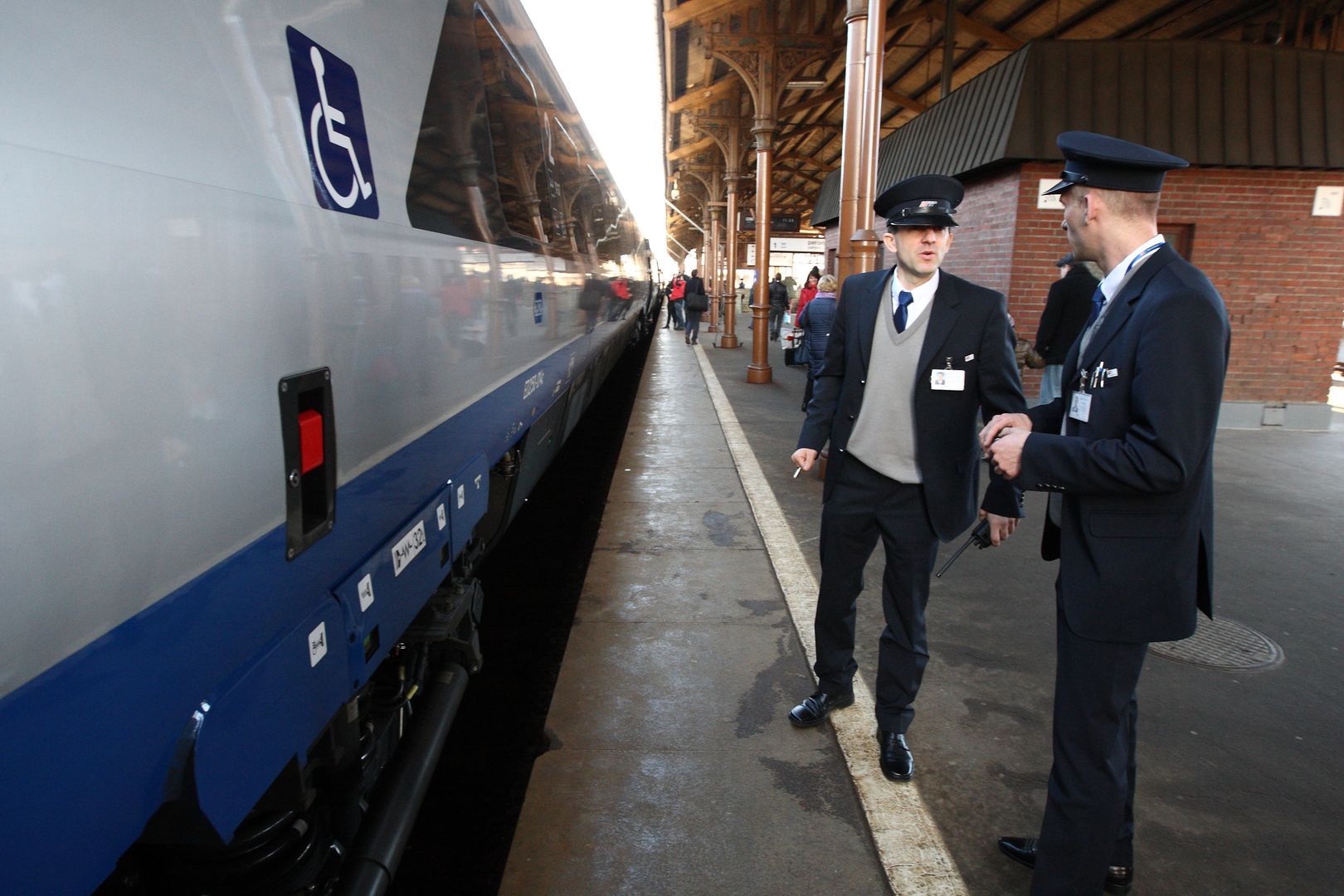 Wakaty w PKP Intercity. Ile można zarobić?