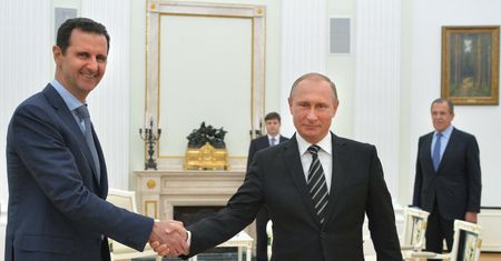 Tak Rosja unika sankcji. Pomaga Syria