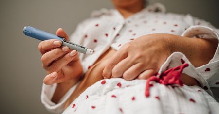 "Ozempic butt" pod lupą naukowców. Nowy lek może chronić przed skutkami GLP-1