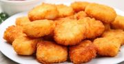Dodaj odrobinę do bułki tartej. Nuggetsy wyjdą dużo lepsze niż z McDonalda