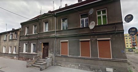 Koszmar w Nowej Soli. 3-latka wisiała ze smyczą wokół szyi