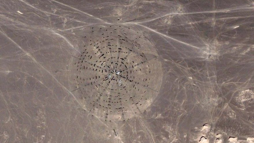 Co Chińczycy kombinują na środku pustyni? 1