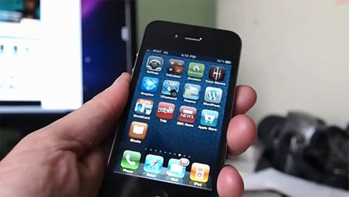 Problemy z anteną iPhone’a 4 potwierdzone! [wideo]