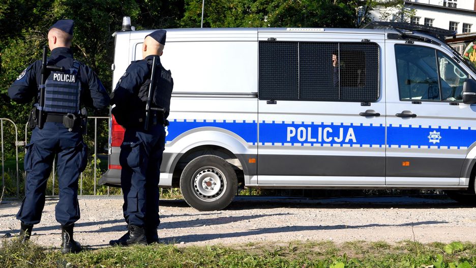 policjanci
Karpacz, 09.09.2021. Policjanci w Karpaczu, 9 bm. podczas XXX Forum Ekonomicznego. (dd/dw)  PAP/Darek Delmanowicz
Darek Delmanowicz
bezpiecze�stwo, bezprawie, ekonomiczne, forum, funkcjonariusz, funkcjonariusze, karpaczu, policja, policjanci, porz�dek, XXX