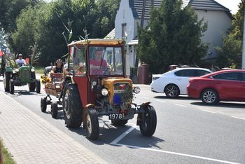 Mchy: Dożynki wiejskie. Rolnicy podziękowali za tegoroczne plony