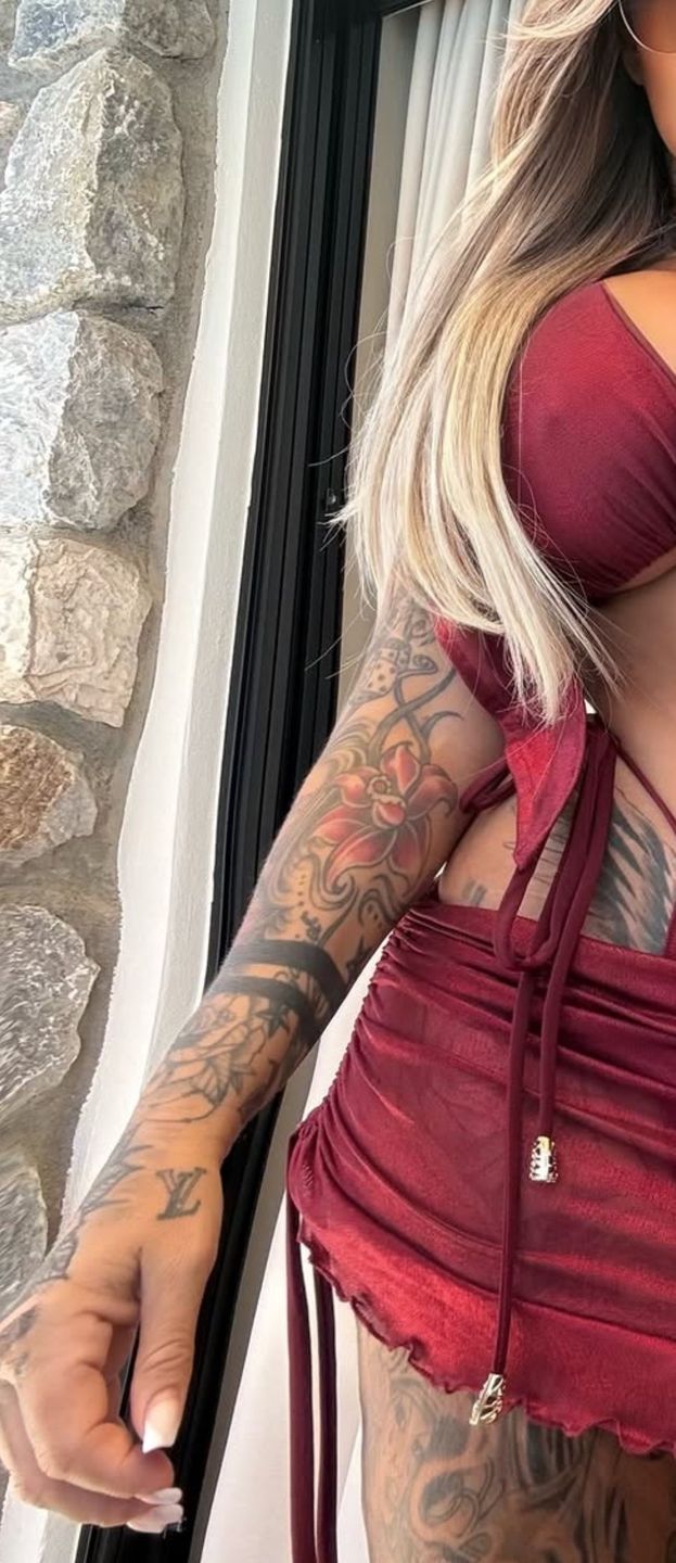 "Falująca" Laluna w bikini