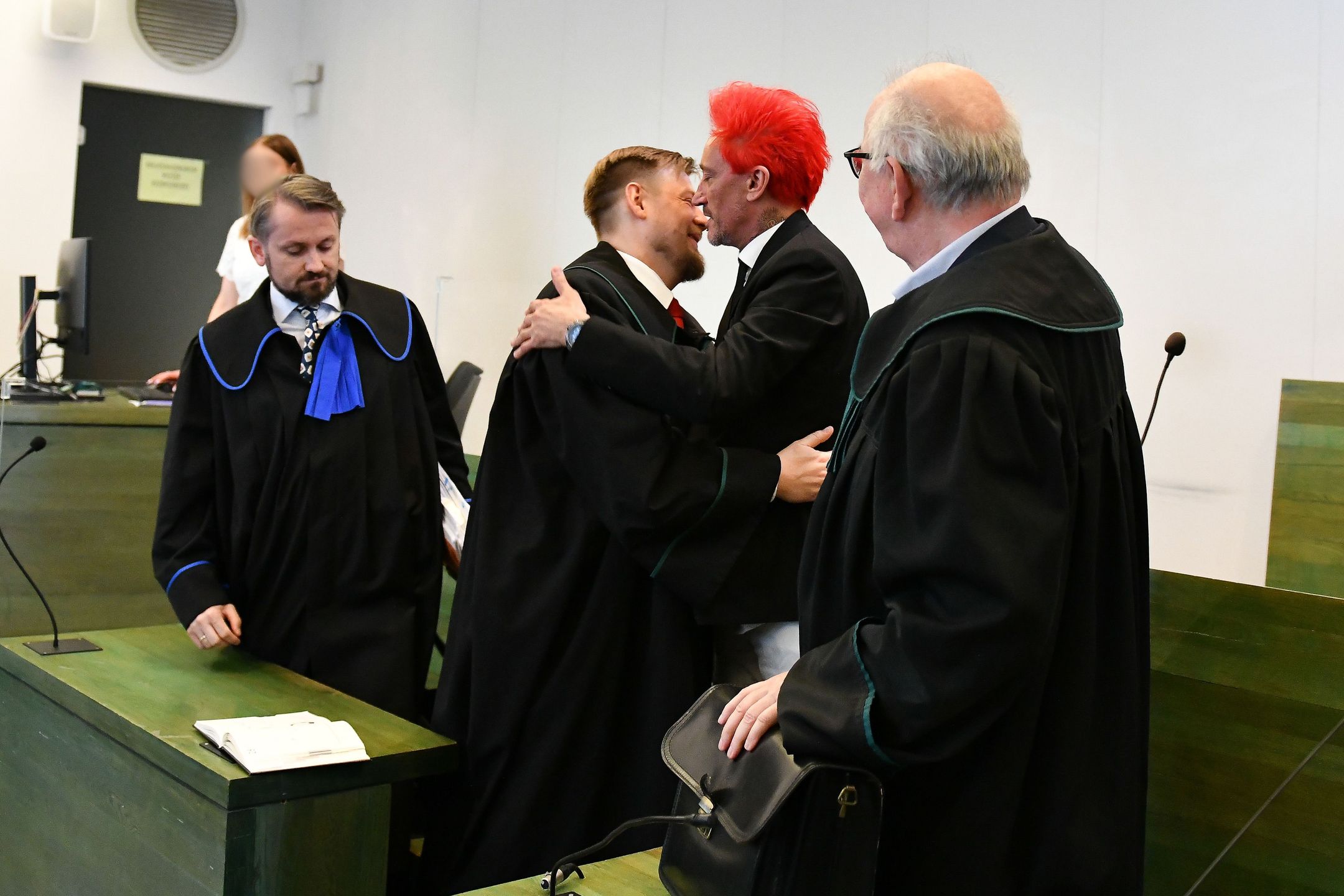 Michał Wiśniewski z prawnikami