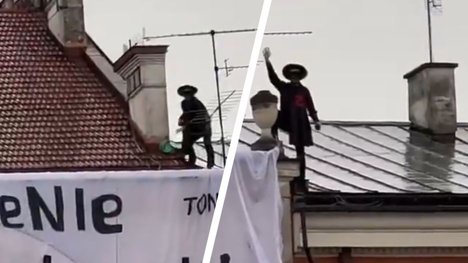 Zorro na wiecu Trzaskowskiego
