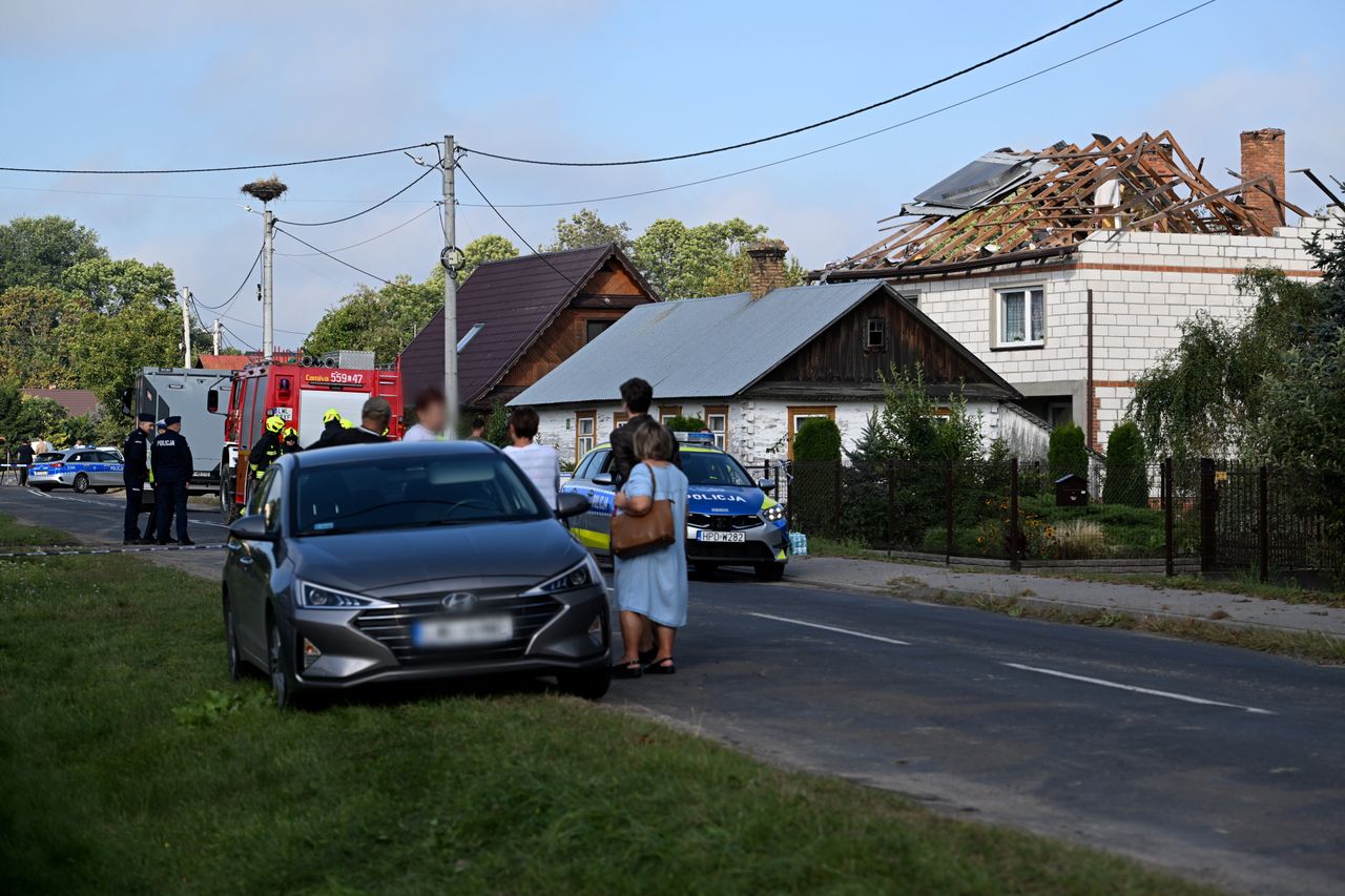 Rosyjski dron zniszczył dom w Wyrykach. Wiadomo, gdzie trafią poszkodowani