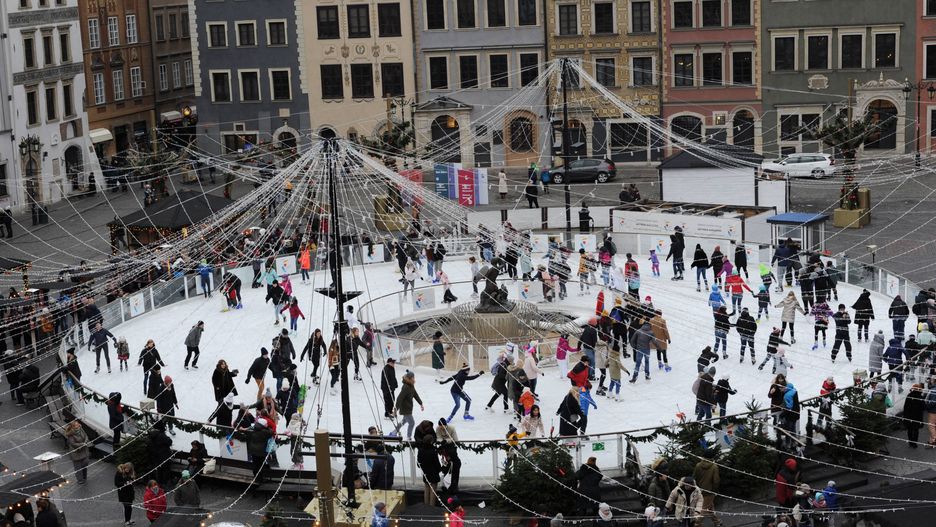 Warszawa. Lodowisko na Rynku Starego Miasta w 2019 r.