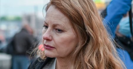 Ewa Skibińska przez lata walczyła z uzależnieniem od alkoholu. Dziś wspomina: "Nawet o poranku znalazła się małpka w torebce"