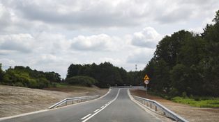 Nowa droga za granicą Torunia: na razie 900 metrów, ale będzie więcej