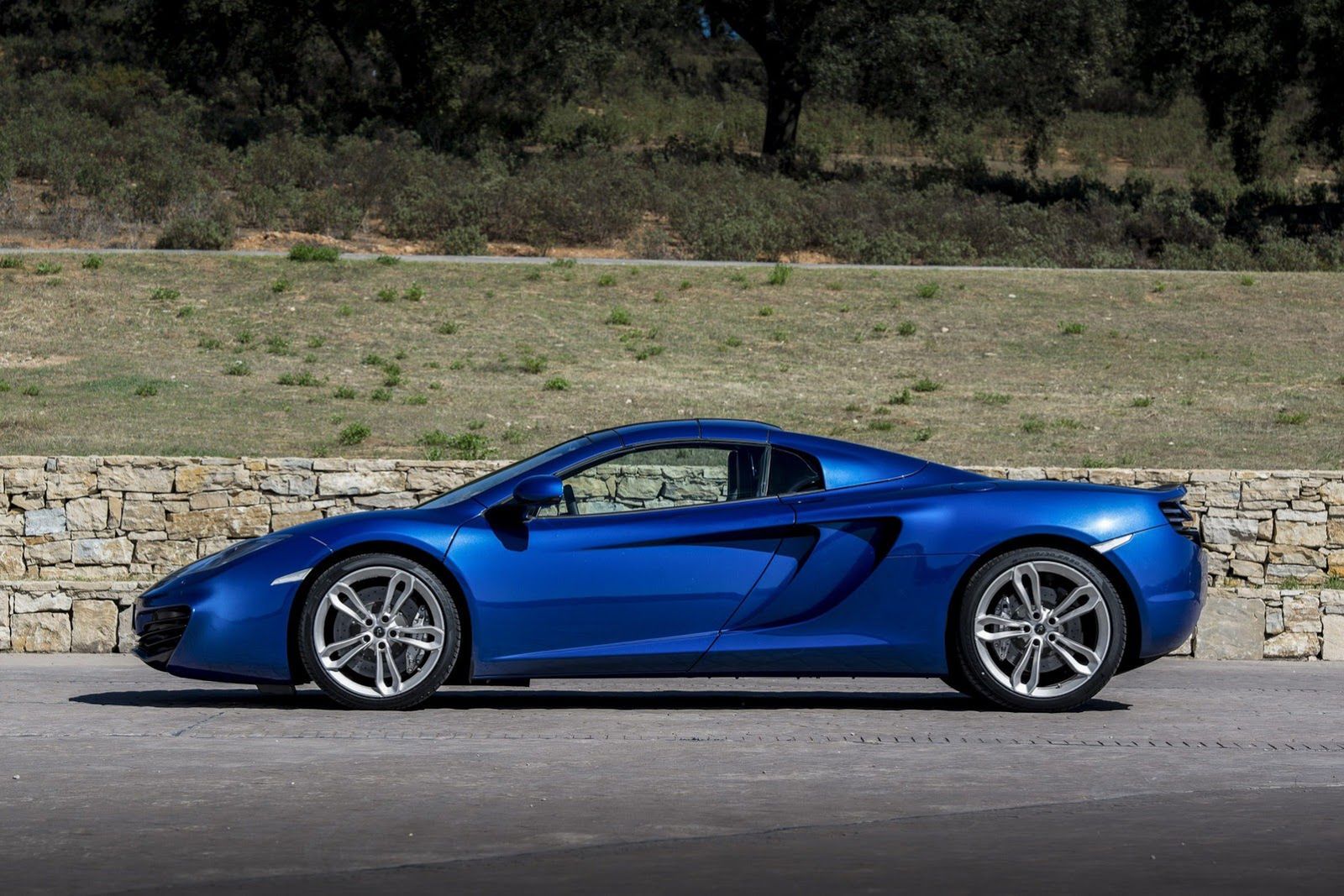 McLaren MP4-12C Spider - obszerna galeria prosto od producenta 14