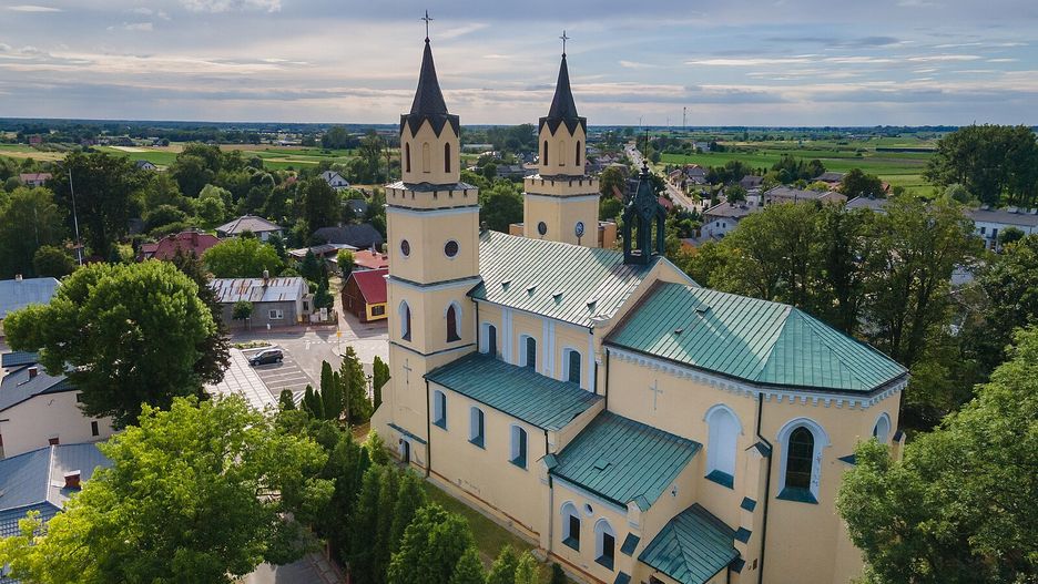 Parafia Wszystkich Świętych i Świętego Stanisława w Wiskitkach dostała 400 tys. zł od spółki CPK na renowację ołtarzy