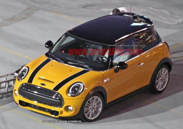 2014 MINI Cooper S odsłania swoją twarz