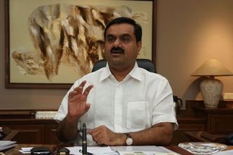 Oto nowy centimiliarder. Gautam Adani dołącza do elitarnego grona