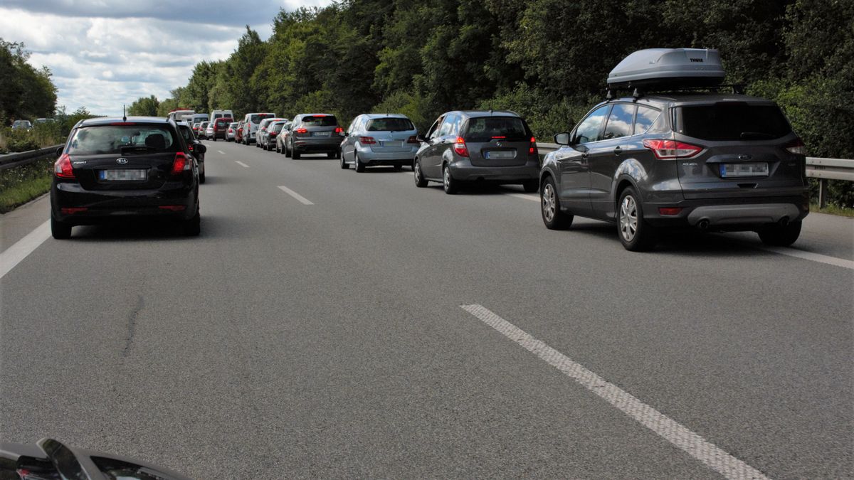 W Europie Zachodniej tworzenie korytarza życia przy dojeżdżaniu do zatoru to oczywisty odruch zmotoryzowanych