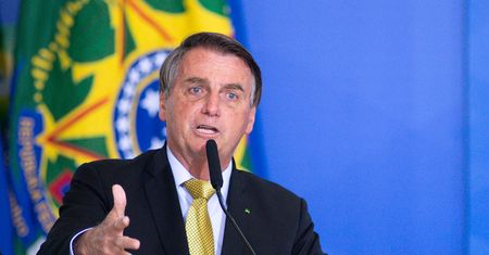 Prezydent przesadził. YouTube usuwa filmy Bolsonaro