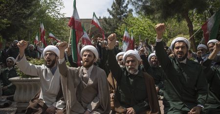 Iran. Duchowni wzywają do szybkiego wyboru przywódcy