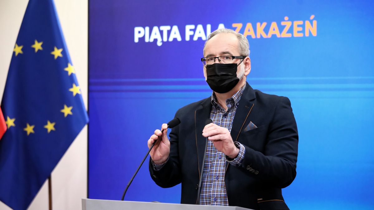 Warszawa, 19.01.2022. Koronawirus w Polsce. Minister Zdrowia Adam Niedzielski podczas briefingu prasowego w siedzibie resortu w Warszawie, 19 bm. Spotkanie dotyczyło aktualnej sytuacji epidemiologicznej. (mr) PAP/Tomasz Gzell