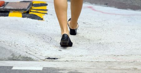 Najgorsze buty wg podologa. "Nikt nie powinien ich nosić"