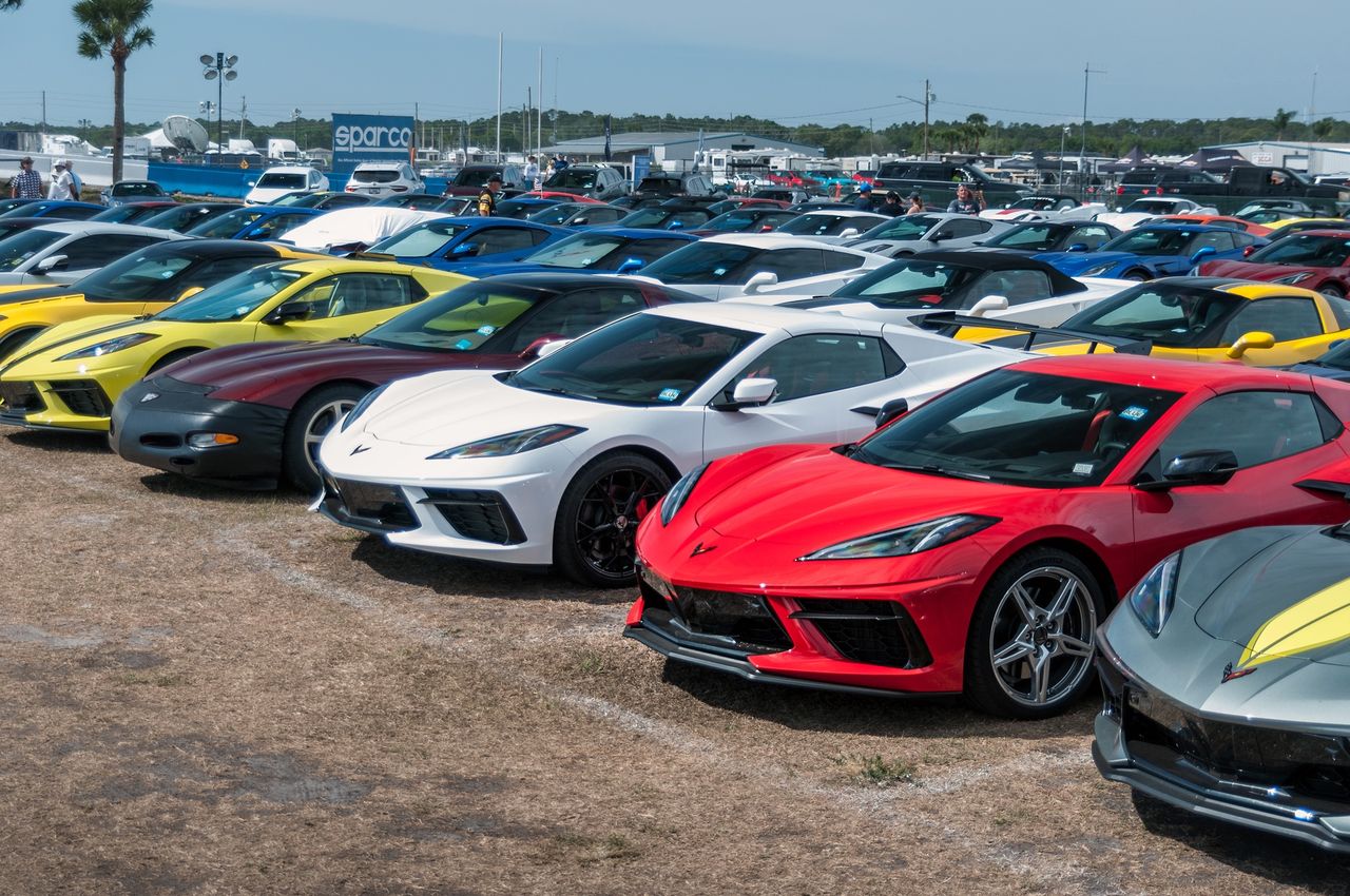 Samochody kibiców na 1000 miles of Sebring i 12 h of Sebring