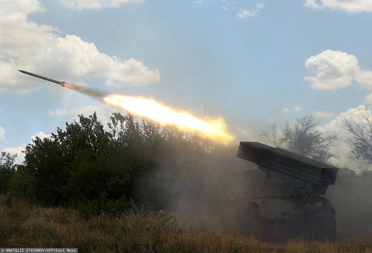 Wojna w Ukrainie. Na zdjęciu wyrzutnia rakiet Grad BM-21